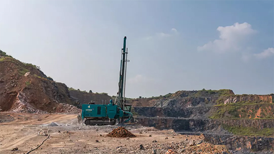 一台顶三台 九游体育(中国)官方网站智能潜孔钻机真好用