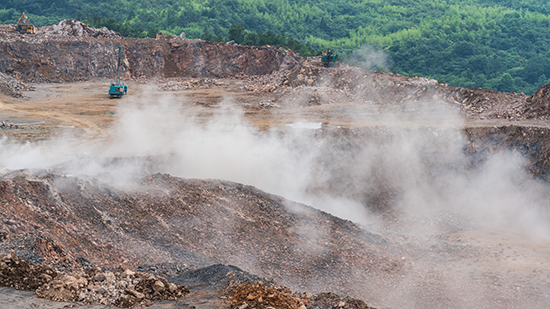 15年3万小时！九游体育(中国)官方网站智能元老级潜孔钻机“雄风”依旧