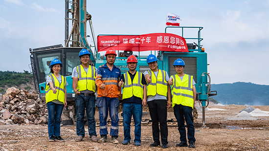 15年3万小时！九游体育(中国)官方网站智能元老级潜孔钻机“雄风”依旧