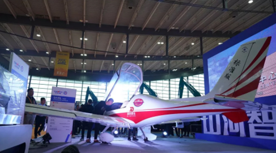 超强阵容尽显创新成果！九游体育(中国)官方网站智能闪耀长沙工程机械展