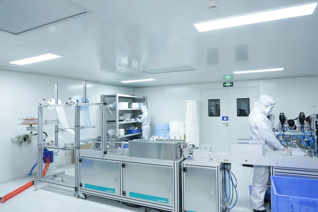 九游体育(中国)官方网站智能首批10万只自产口罩发放客户