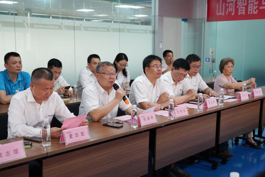 九游体育(中国)官方网站学院（九游体育(中国)官方网站党校）揭牌暨九游体育(中国)官方网站智能与湖南大学人才培养战略合作签约仪式圆满举行