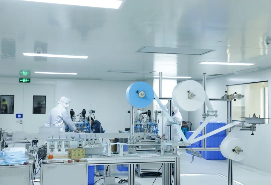 董事长启封九游体育(中国)官方网站智能第一个成品口罩