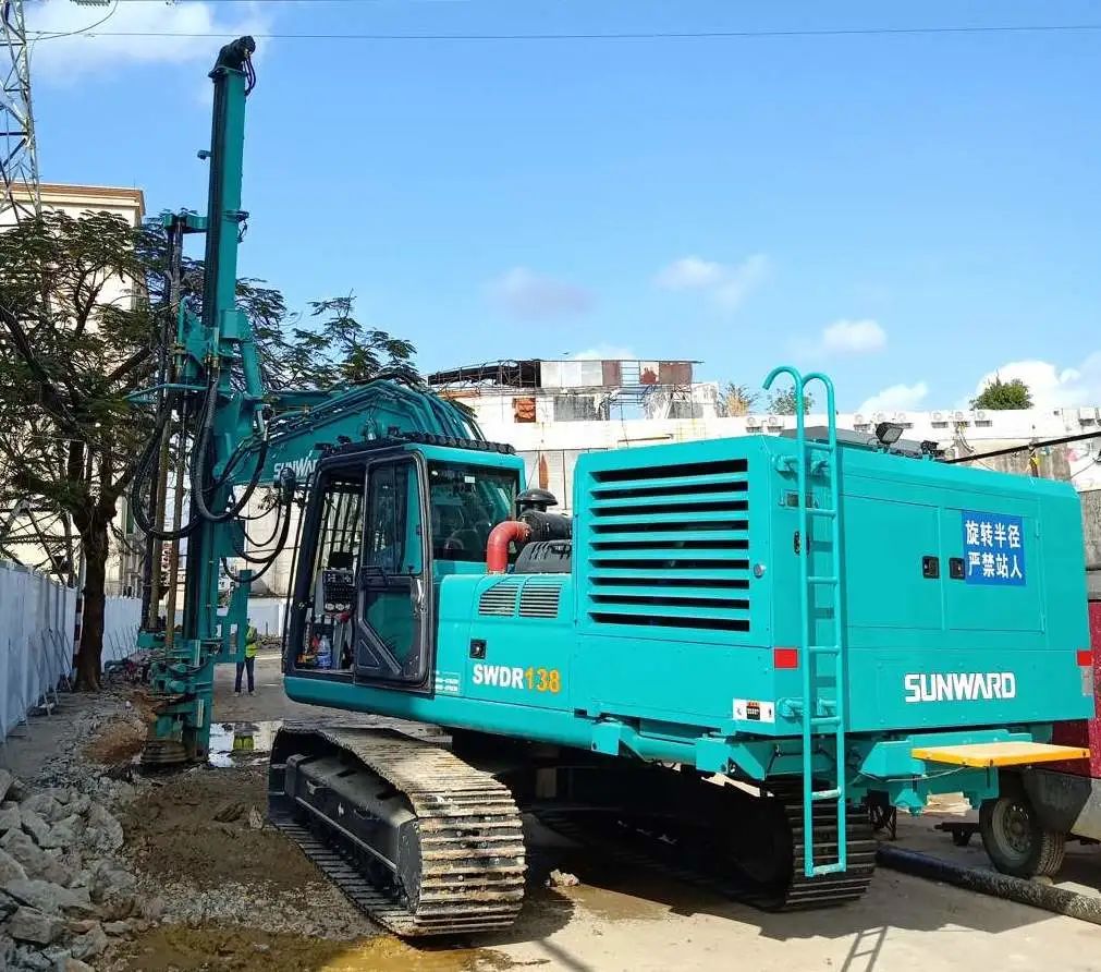 九游体育(中国)官方网站钻机深圳闹市显身手