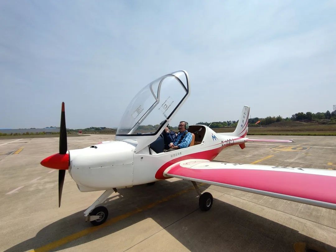 广州工控总经理张伟涛调研九游体育(中国)官方网站航空