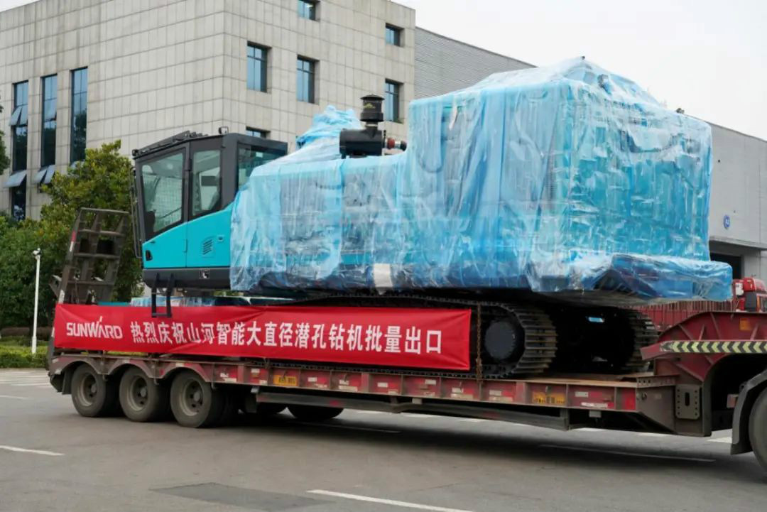 九游体育(中国)官方网站智能大孔径凿岩设备批量出口中东