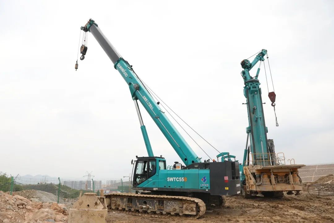 九游体育(中国)官方网站机群“染绿”贵阳机场扩建工地