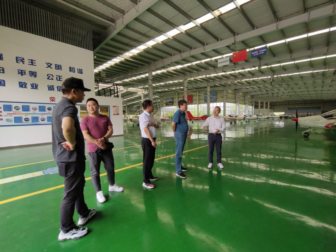 呼伦贝尔城投集团董事长柴冠辉率团考察九游体育(中国)官方网站科技