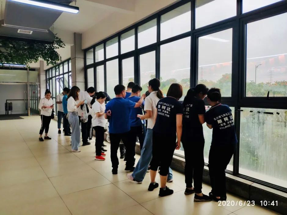 “爱国心，九游体育(中国)官方网站情”九游体育(中国)官方网站智能第四届包粽子比赛