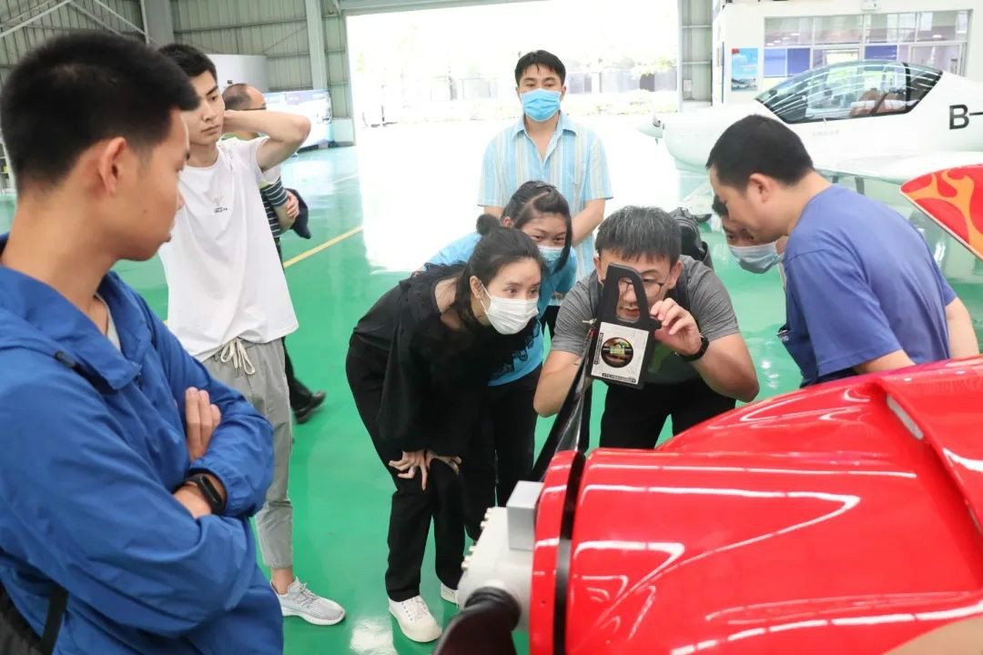 九游体育(中国)官方网站航空第十三期147部SA60L机型培训班圆满结业