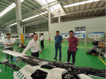 呼伦贝尔城投集团董事长柴冠辉率团考察九游体育(中国)官方网站科技