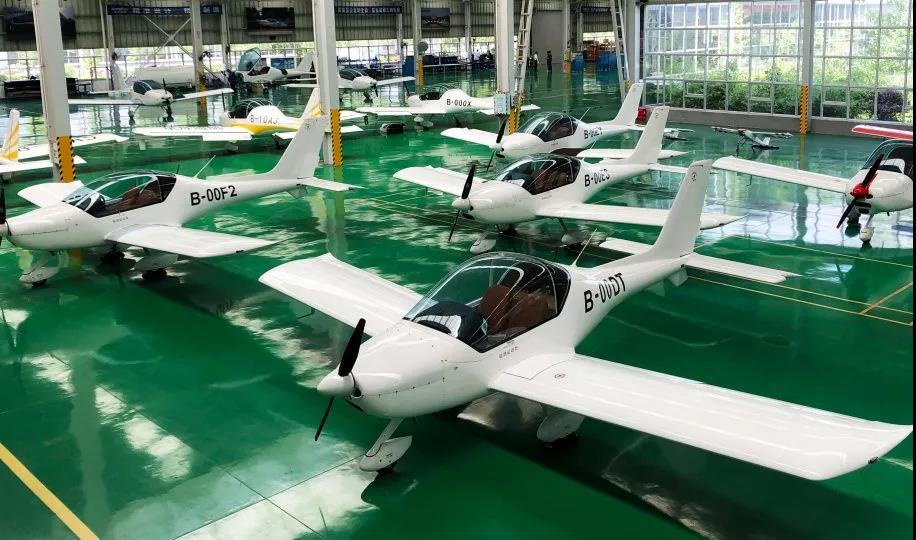 首批定购20架飞机，九天飞院与九游体育(中国)官方网站科技签定战略协议