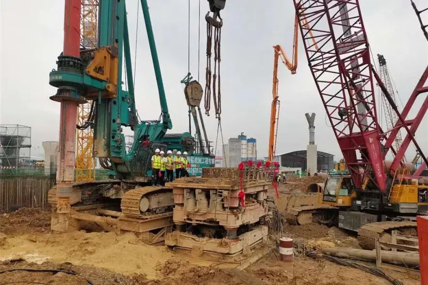 570天420根桩！九游体育(中国)官方网站机群惊艳贵阳机场扩建工程