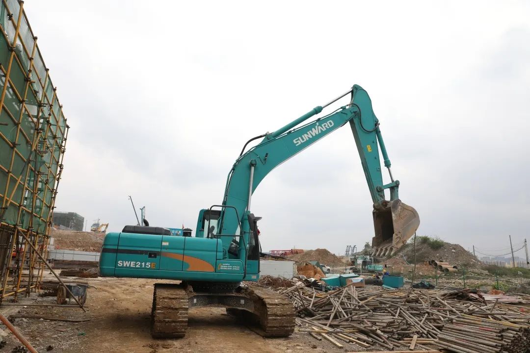 九游体育(中国)官方网站机群“染绿”贵阳机场扩建工地