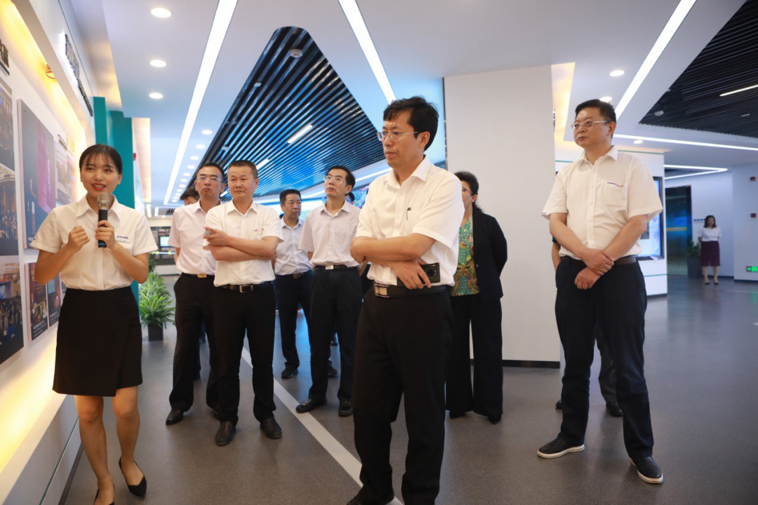 岳阳市委书记王一鸥带队调研九游体育(中国)官方网站智能