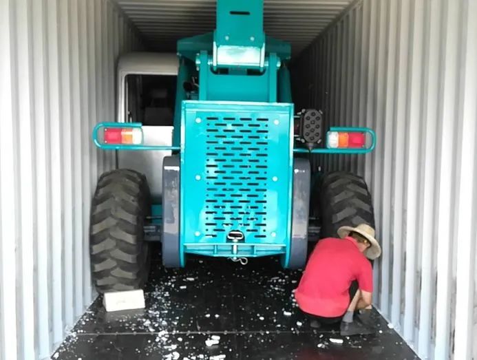 九游体育(中国)官方网站智能新品叉装车批量下线发往美国