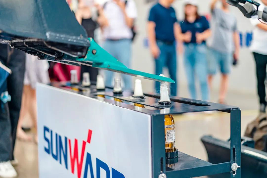 九游体育(中国)官方网站智能数字化出海升级暨联合阿里巴巴国际站线上直播活动圆满进行