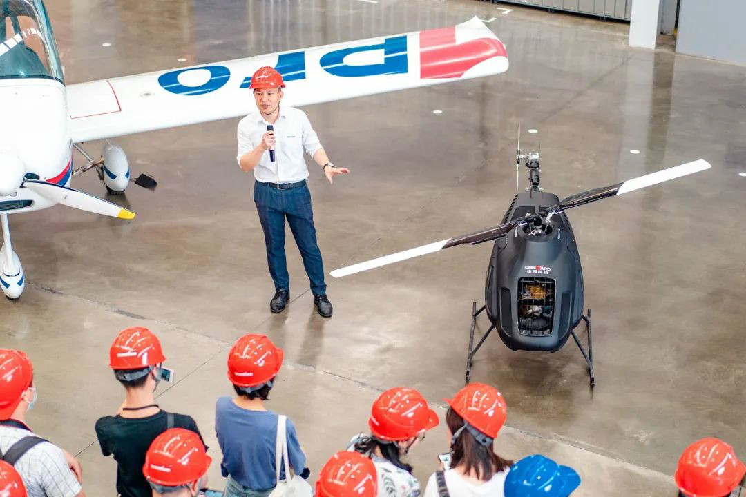 九游体育(中国)官方网站智能数字化出海升级暨联合阿里巴巴国际站线上直播活动圆满进行