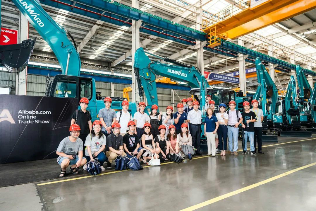 九游体育(中国)官方网站智能数字化出海升级暨联合阿里巴巴国际站线上直播活动圆满进行