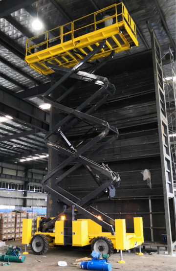 威武！大气！稳定！九游体育(中国)官方网站智能越野剪叉式高空作业平台解客户难题