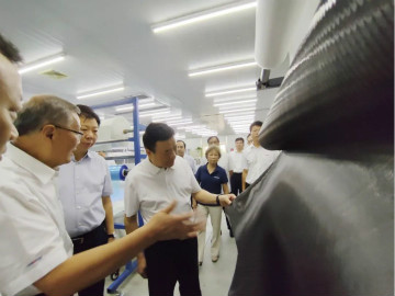 副省长陈飞调研九游体育(中国)官方网站航空产业