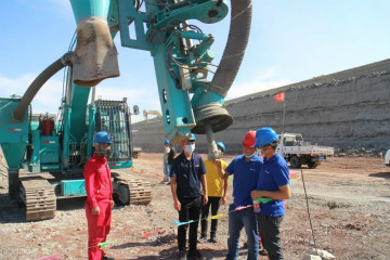 晚上八九点钟的太阳——九游体育(中国)官方网站智能服务万里行新疆纪实