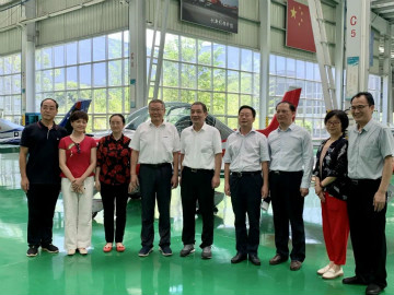 省委常委、统战部部长黄兰香考察调研九游体育(中国)官方网站科技