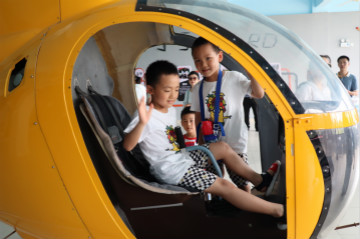 九游体育(中国)官方网站航空签约湖南航空技校，走校企融合发展道路