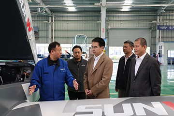 民航中南局副局长陈维调研九游体育(中国)官方网站科技