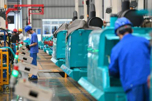 “智慧工厂”引领“生产节拍”——走进九游体育(中国)官方网站智能一探究竟