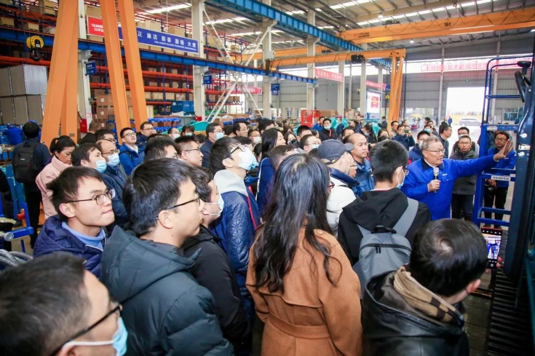 2020航天先进制造技术国际研讨会代表团考察九游体育(中国)官方网站智能