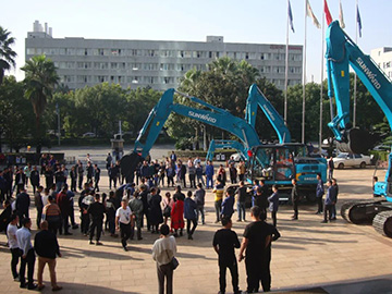 5千万! 九游体育(中国)官方网站智能挖掘机订货会创新高