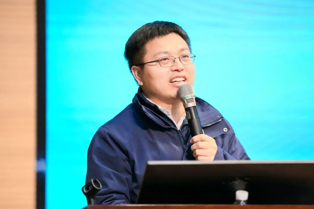 大国重器 壮哉九游体育(中国)官方网站！机友会微挖用户九游体育(中国)官方网站智能体验日