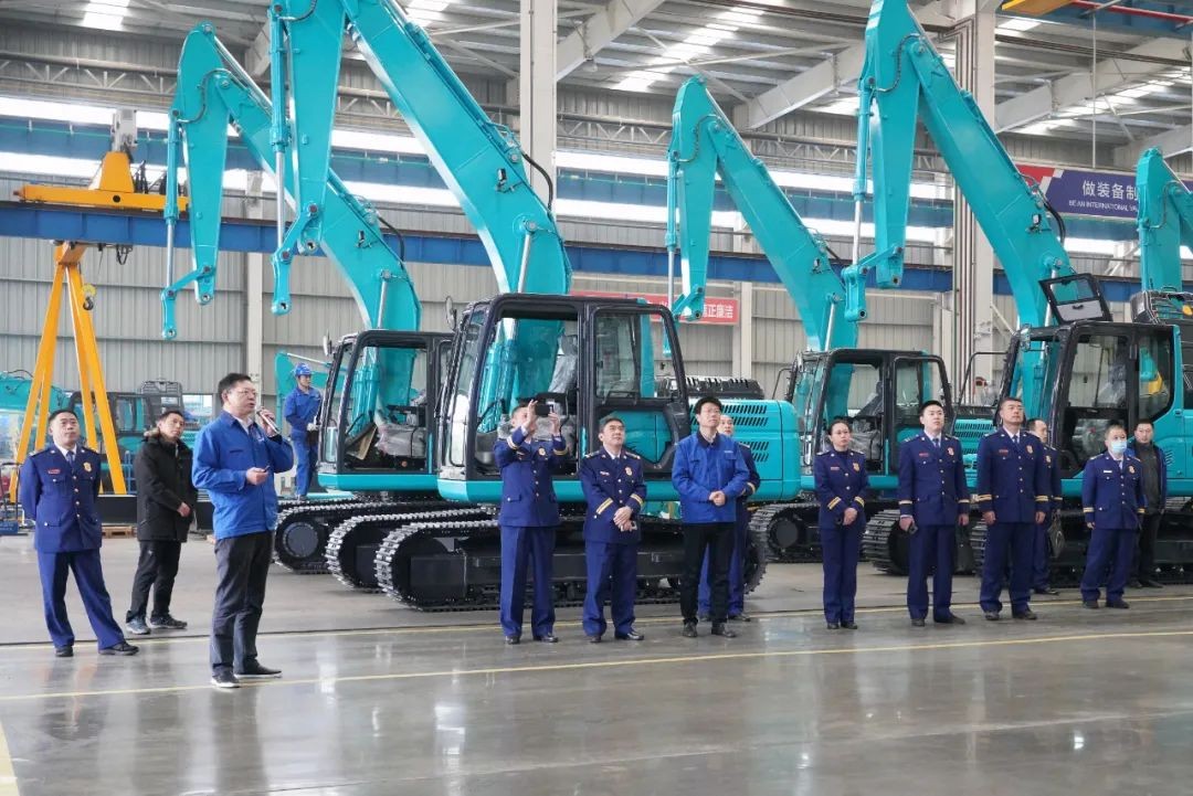 消防救援局考察九游体育(中国)官方网站智能无人化应急救援装备