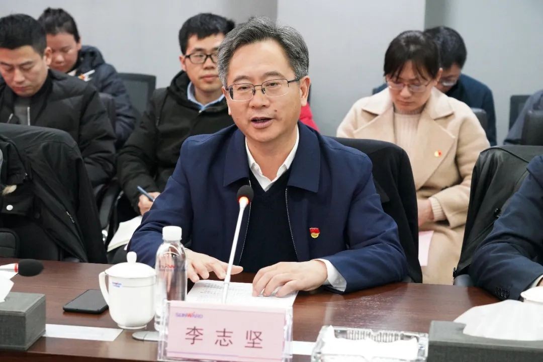 省工信厅青年干部理论学习走进九游体育(中国)官方网站智能