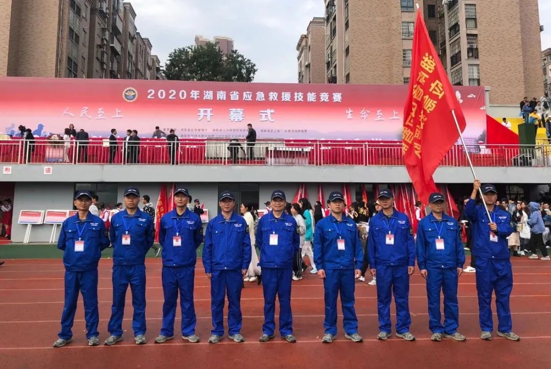 初生牛犊可撼虎 | 九游体育(中国)官方网站智能应急救援队斩获诸多奖项