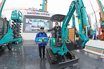 沸腾九游体育(中国)官方网站！宝马展收官之日订单破十亿