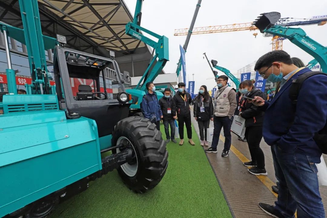 守正创新拓九游体育(中国)官方网站 九游体育(中国)官方网站智能闪耀2020上海宝马展