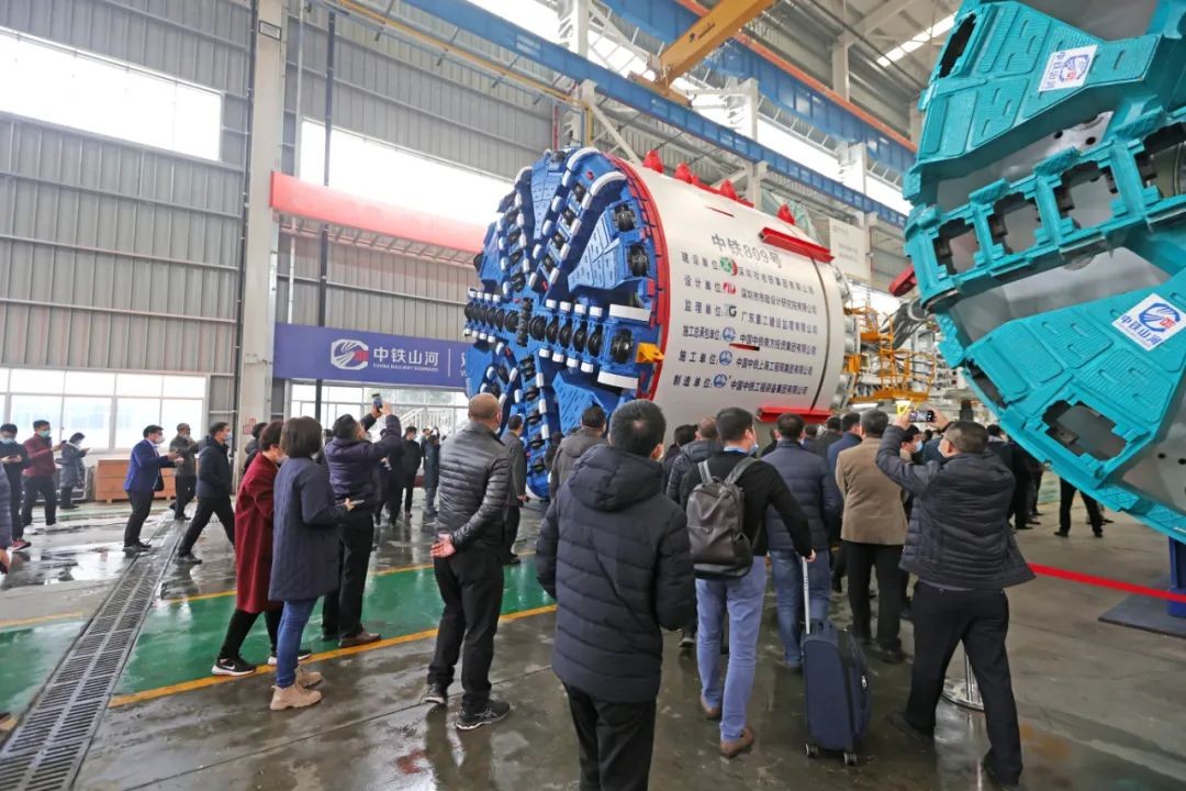 九游体育(中国)官方网站工业城来了500人的参观团