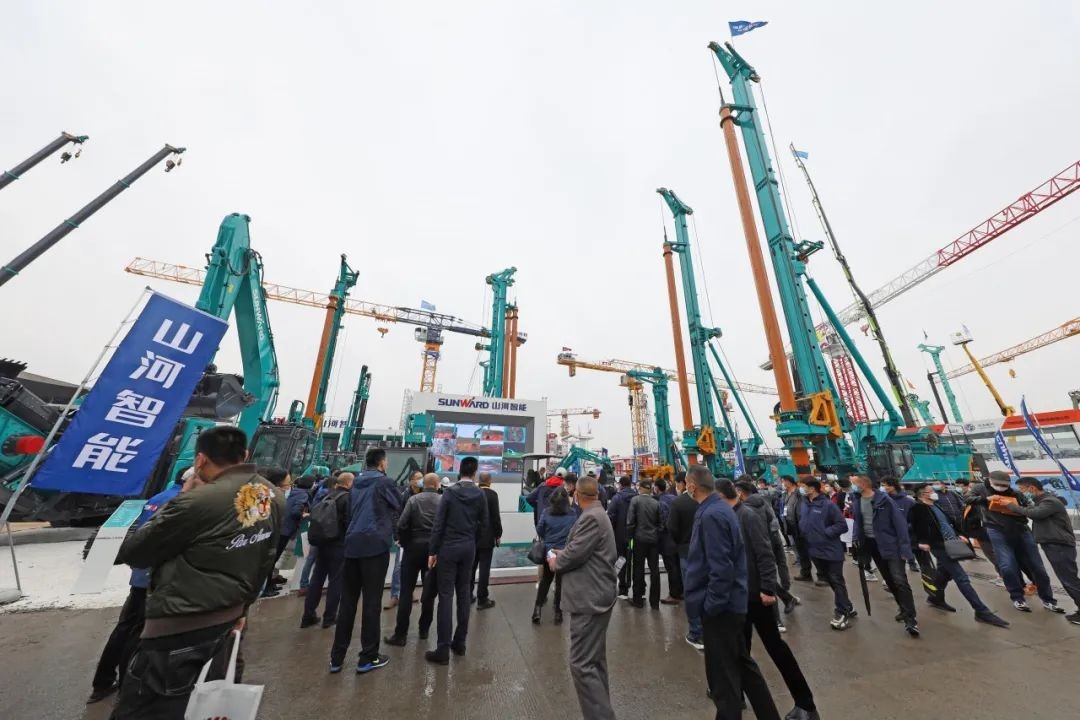 守正创新拓九游体育(中国)官方网站 九游体育(中国)官方网站智能闪耀2020上海宝马展