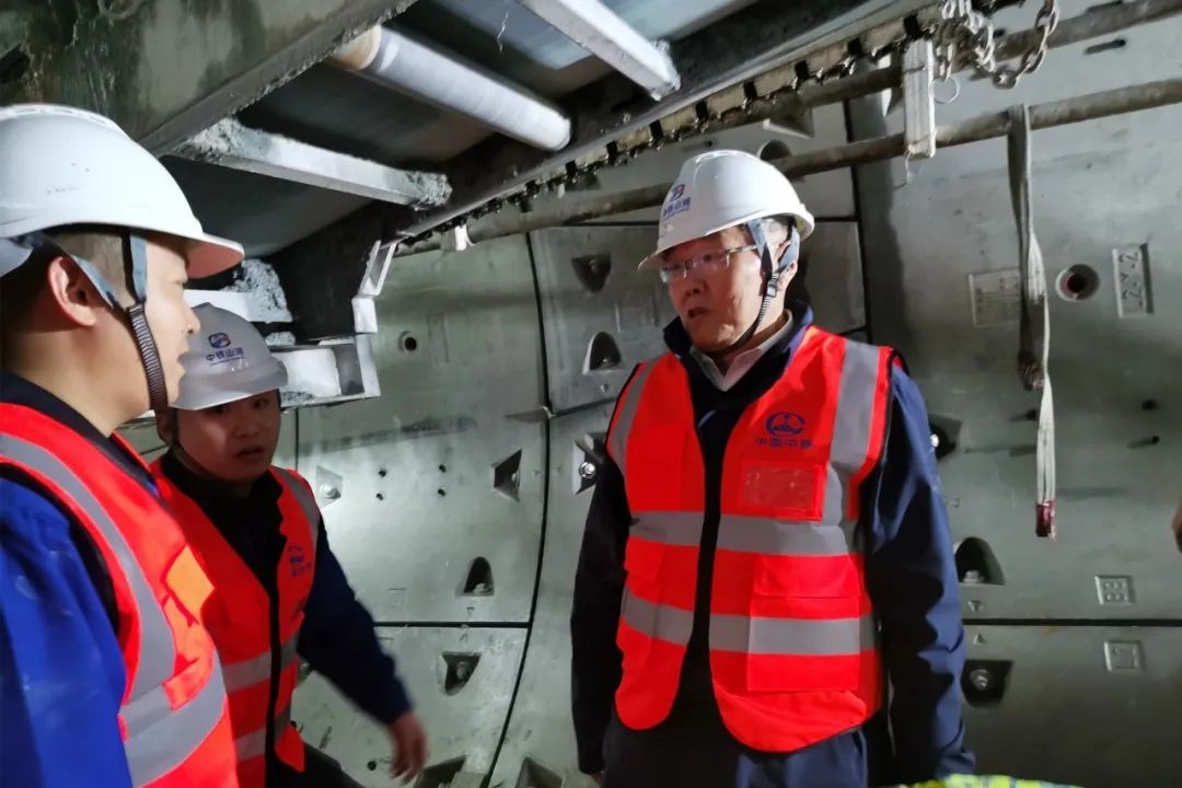 何清华亲临中铁九游体育(中国)官方网站盾构施工项目指导工作