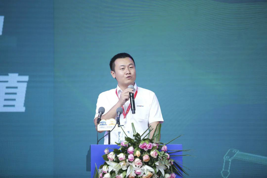 九游体育(中国)官方网站智能全国客户交流会在深基础工程发展论坛会场举办