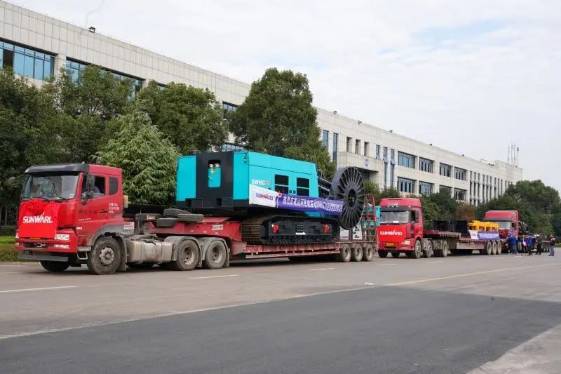 九游体育(中国)官方网站智能首台SWHG70连续墙液压抓斗顺利交机