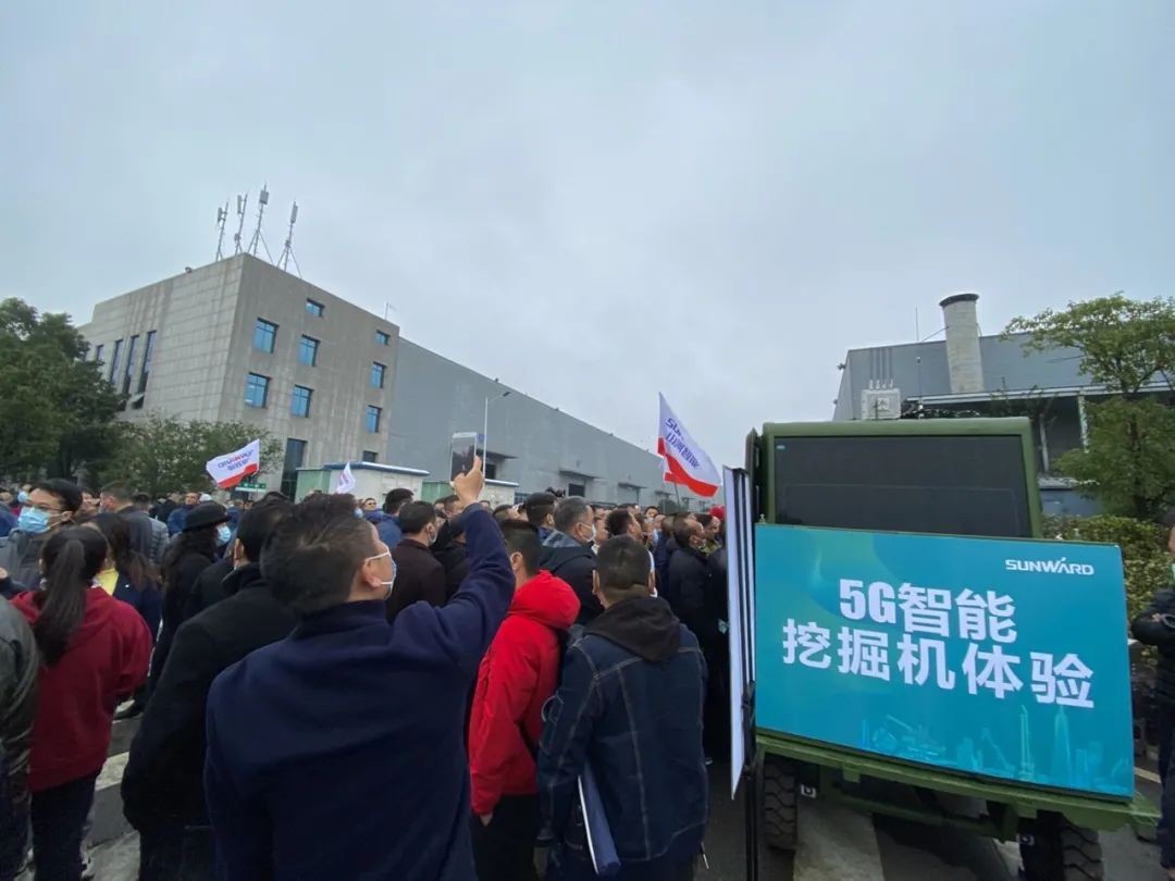 沸腾九游体育(中国)官方网站！宝马展收官之日订单破十亿