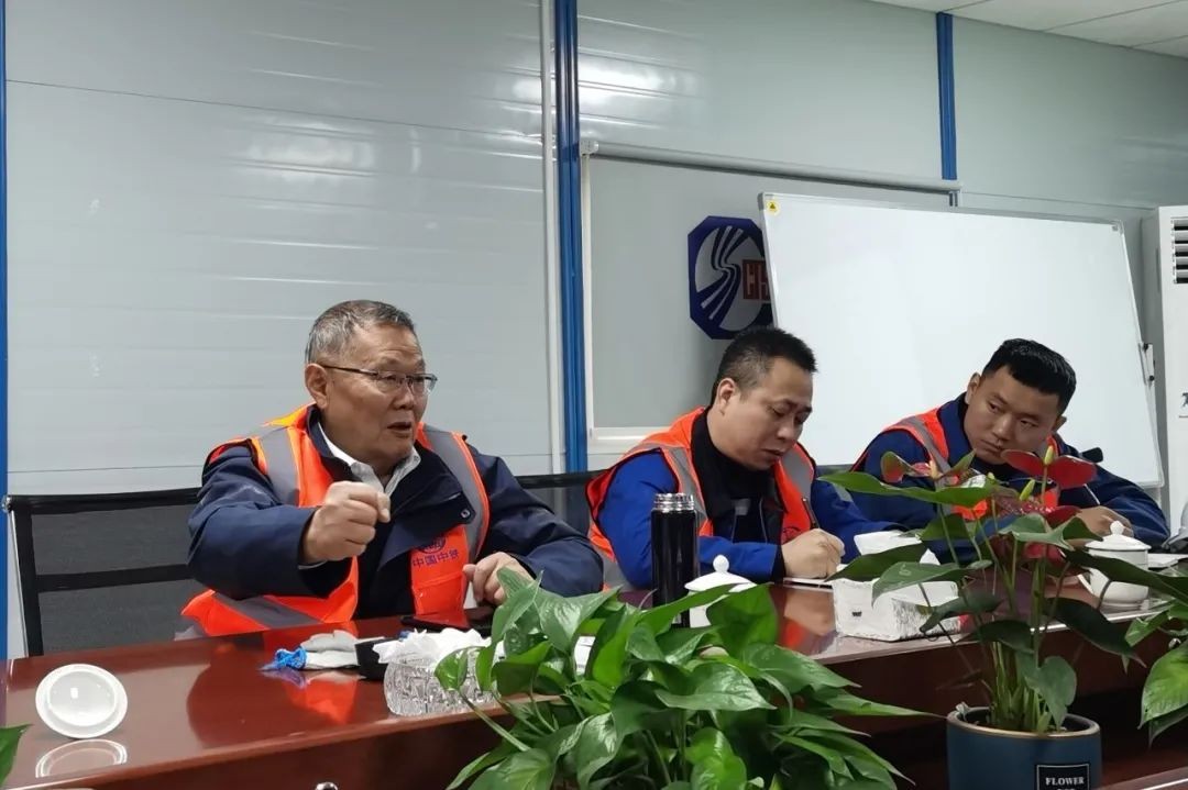 何清华亲临中铁九游体育(中国)官方网站盾构施工项目指导工作