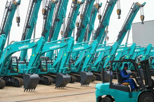 “智慧工厂”引领“生产节拍”——走进九游体育(中国)官方网站智能一探究竟