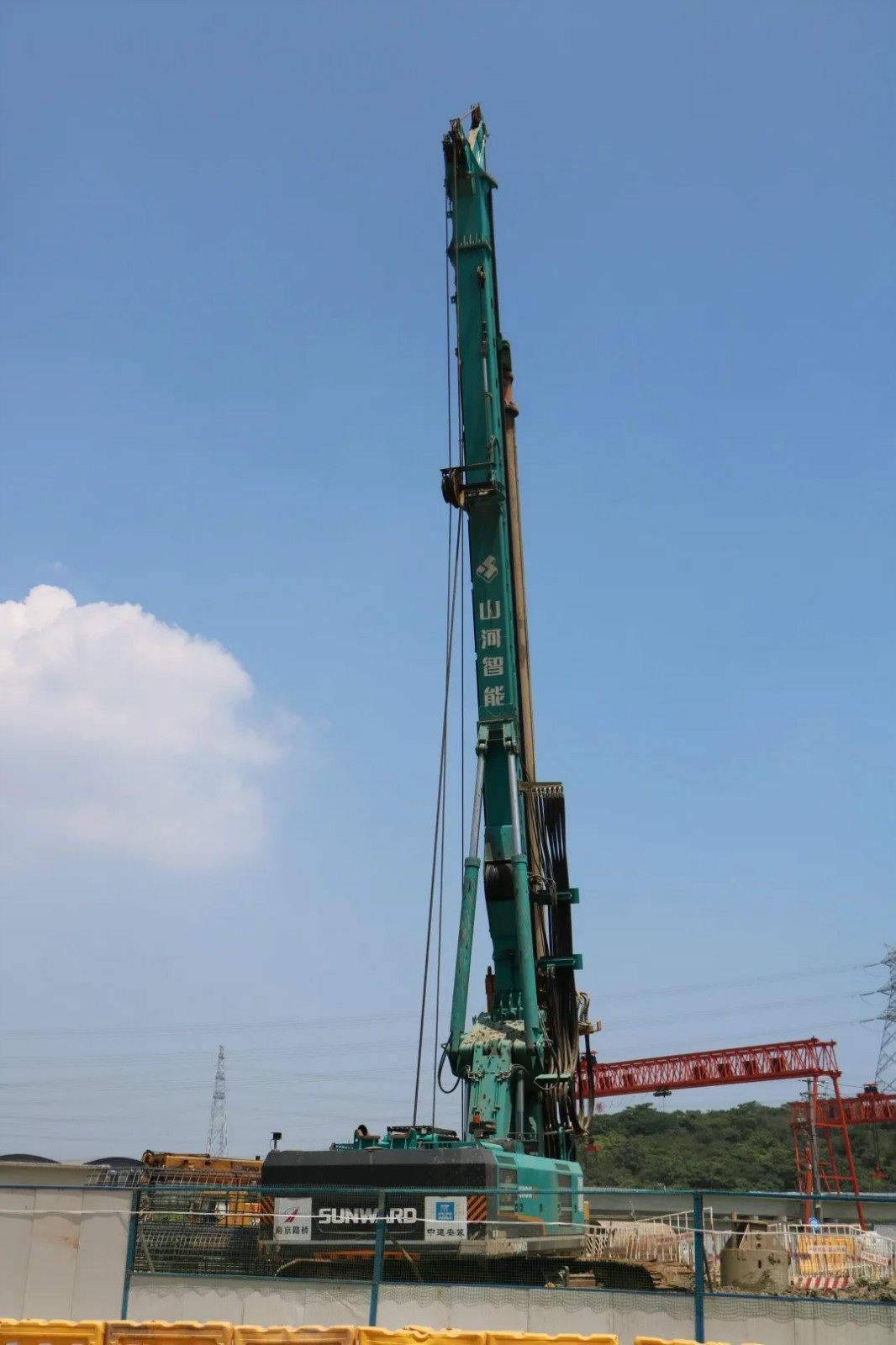 从业20多年的他，为何对九游体育(中国)官方网站智能旋挖钻机情有独钟