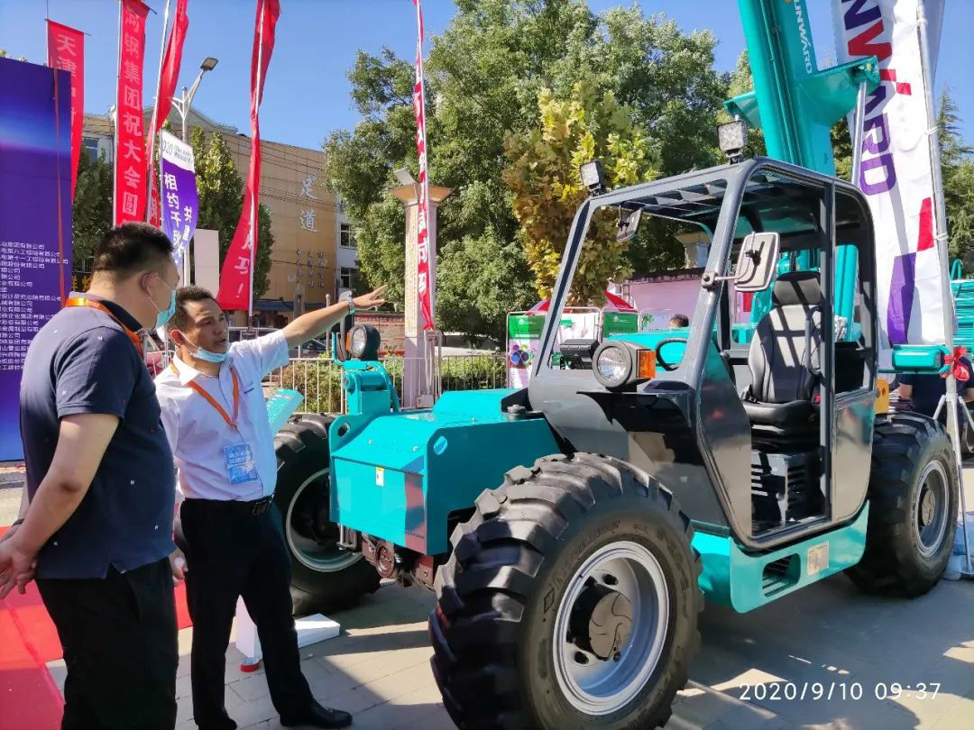 九游体育(中国)官方网站智能高空作业设备“吸睛”雄安展