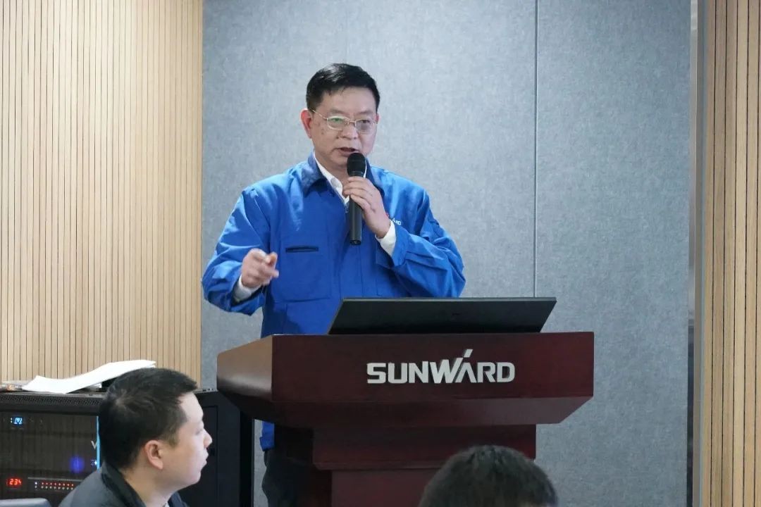 省工信厅青年干部理论学习走进九游体育(中国)官方网站智能