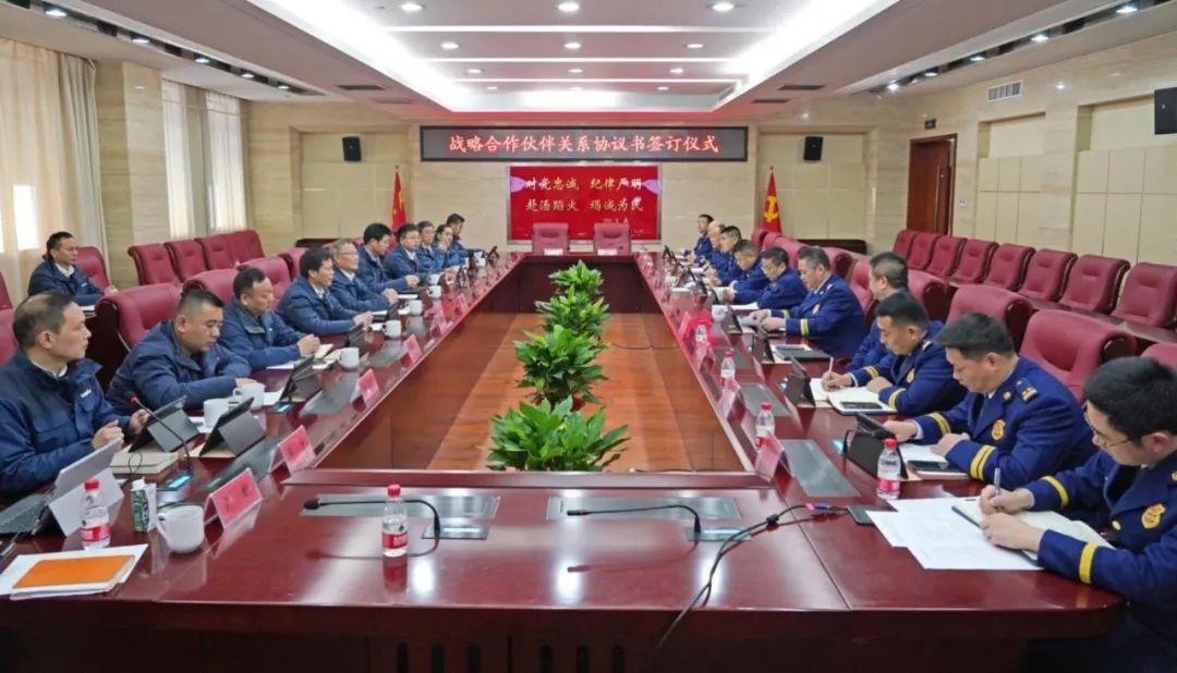 九游体育(中国)官方网站智能与湖南消防总队签署战略合作伙伴关系协议